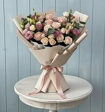 Букет цветов из:  Розы и Лизиантусы в Карагай