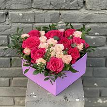 Цветочная композиция из Розы в коробке в Карагай