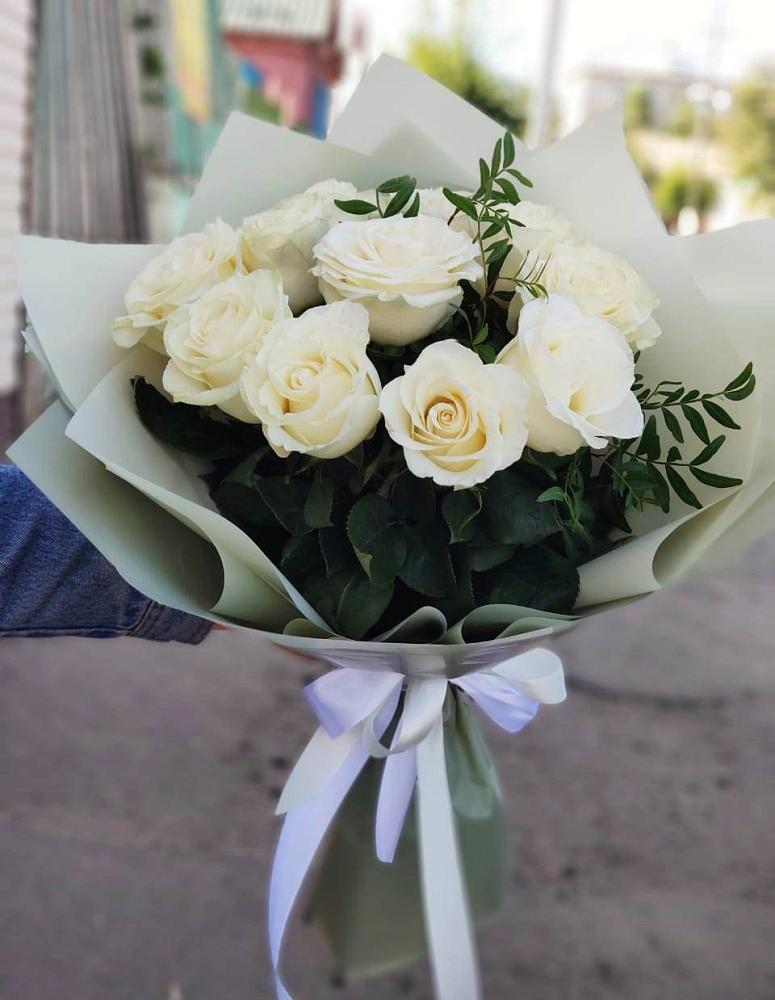 Букет Белые розы Проуд в Карагай