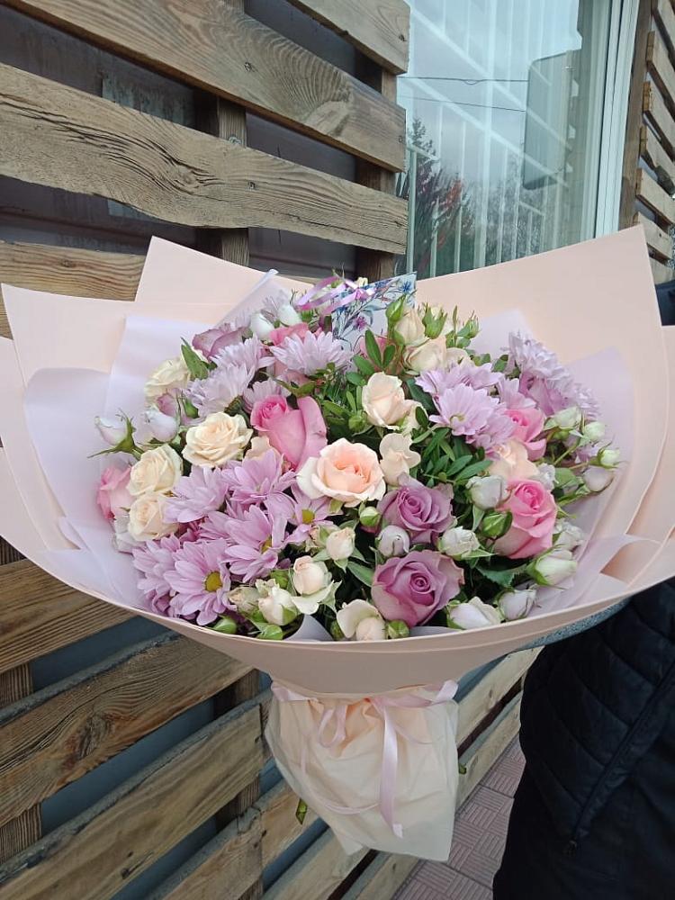 Букет цветов из: Розы и Хризантемы в Карагай