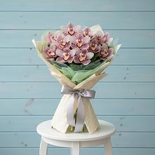 Букет цветов из:  Орхидеи и Розы в Карагай