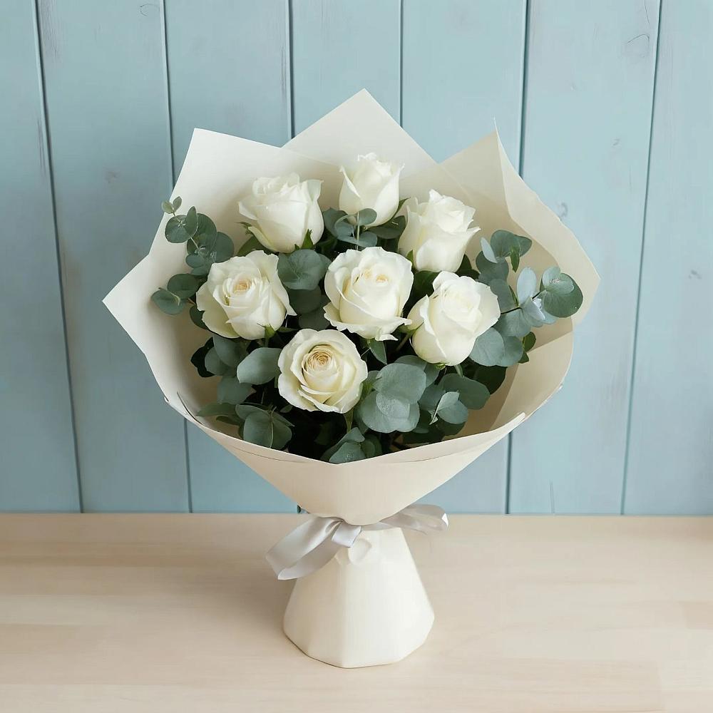 Букет Белые розы в Эвкалипте в Карагай