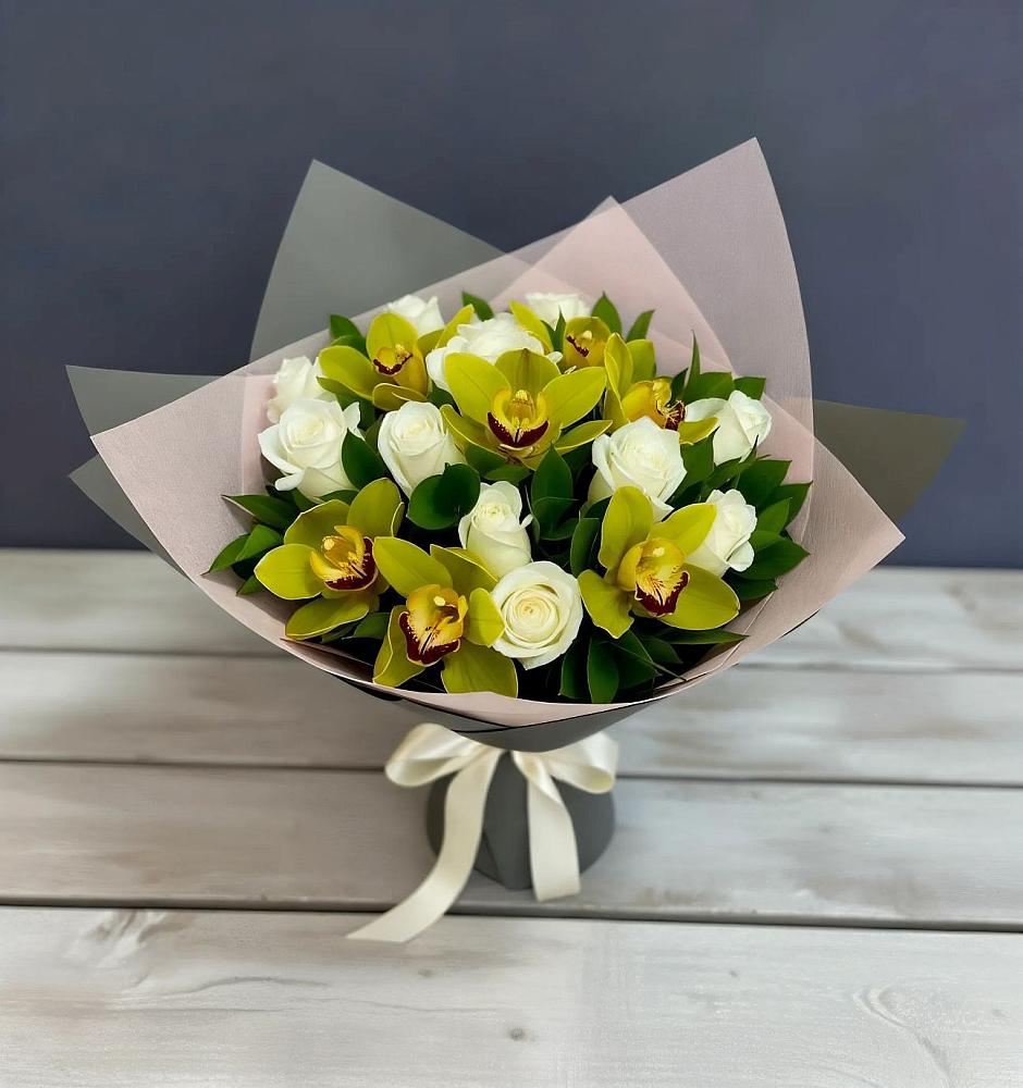 Букет цветов из: Орхидеи и Розы в Карагай