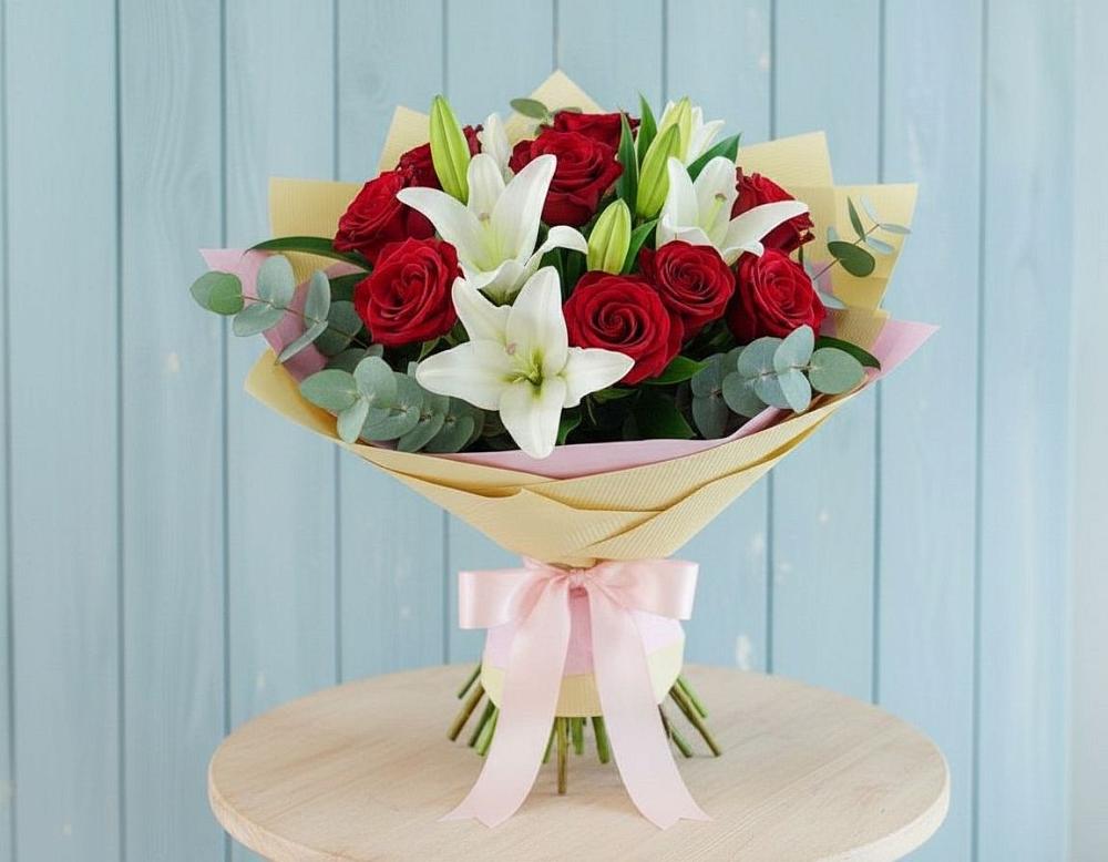 Букет цветов из: Лилии и Розы в Карагай